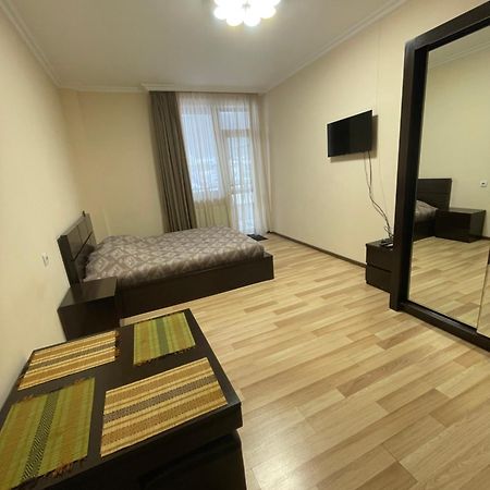 Apartment In Hotel Snow Plaza บาคูเรียนี ภายนอก รูปภาพ
