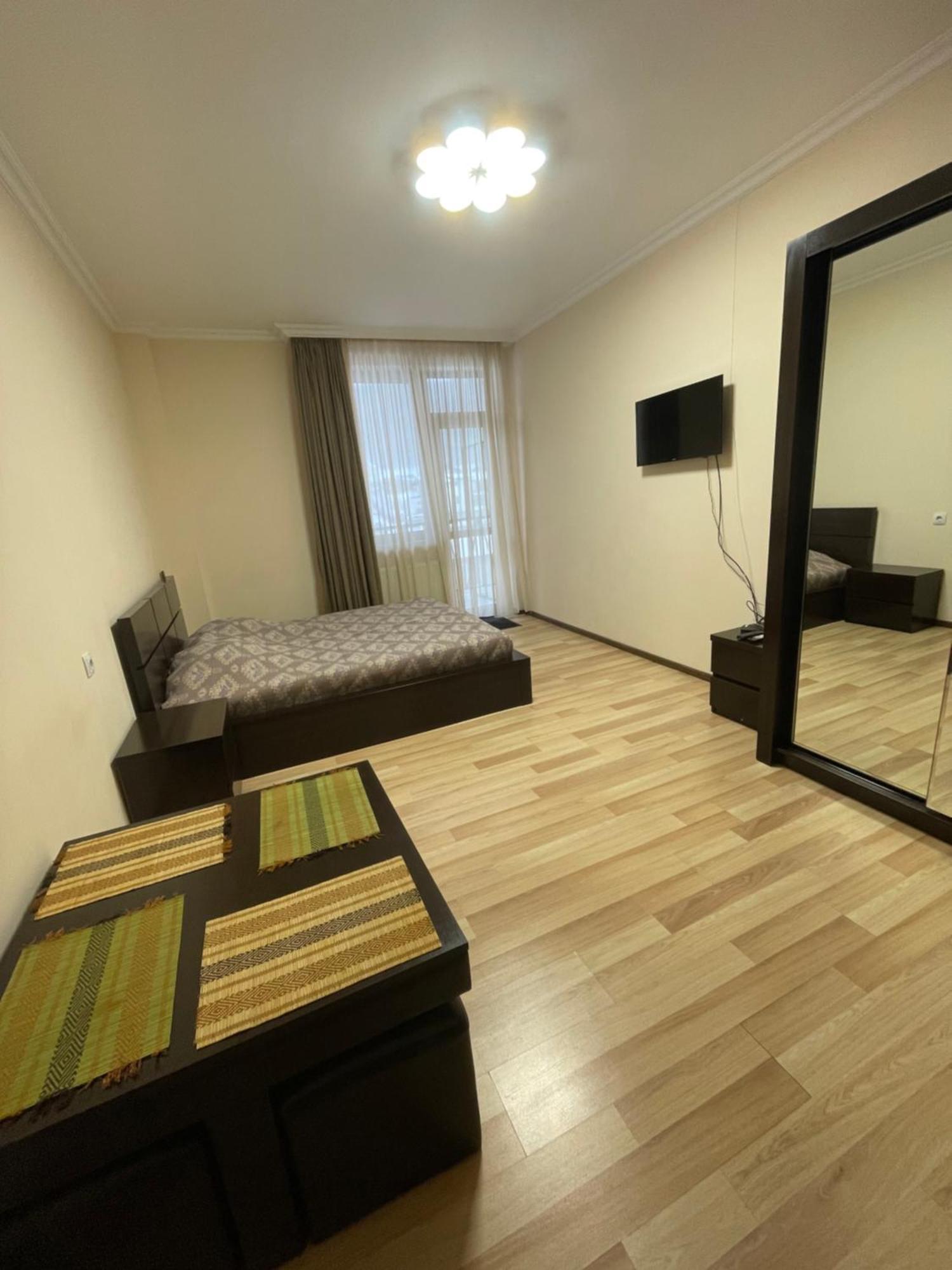 Apartment In Hotel Snow Plaza บาคูเรียนี ภายนอก รูปภาพ