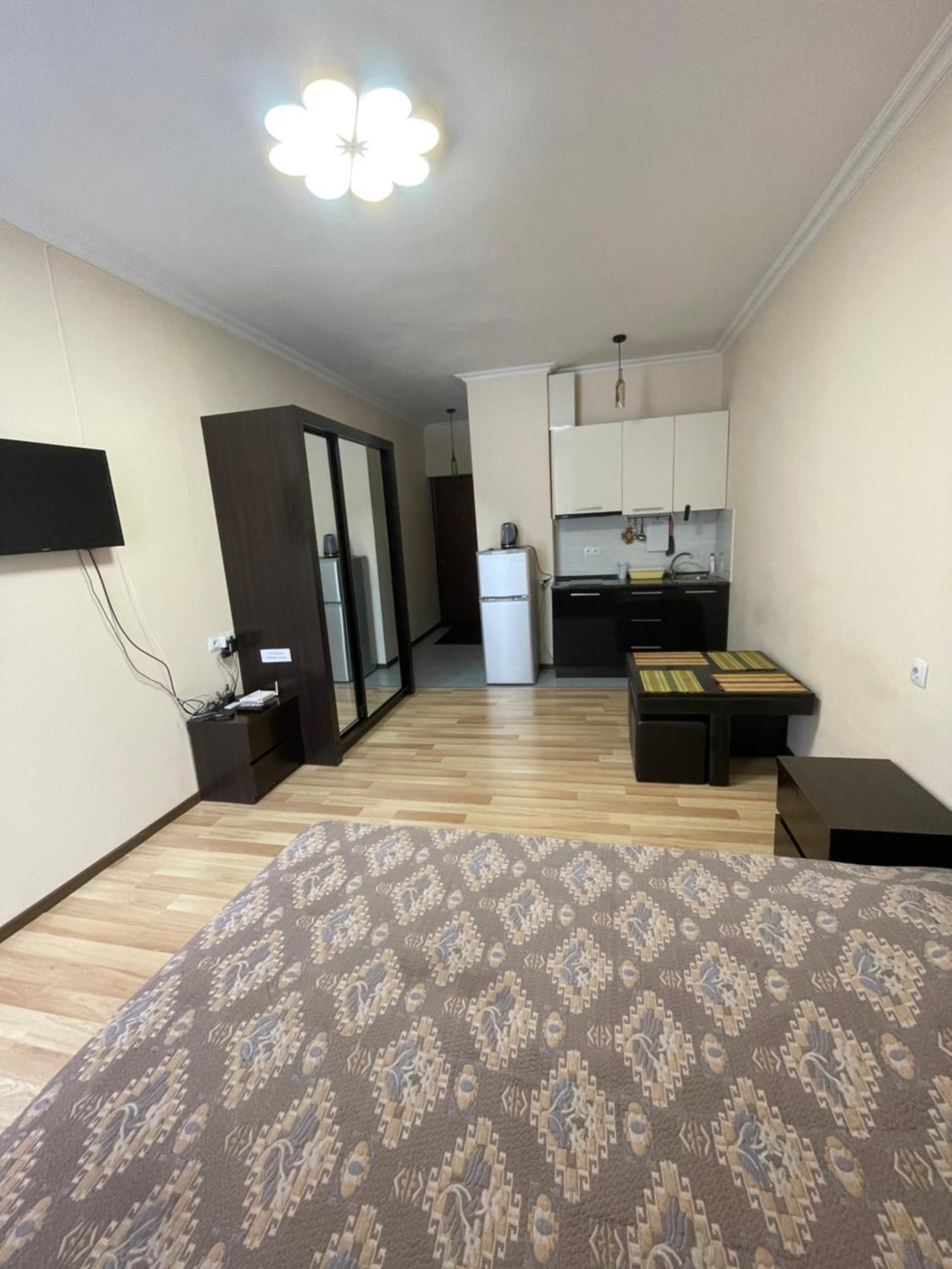 Apartment In Hotel Snow Plaza บาคูเรียนี ภายนอก รูปภาพ